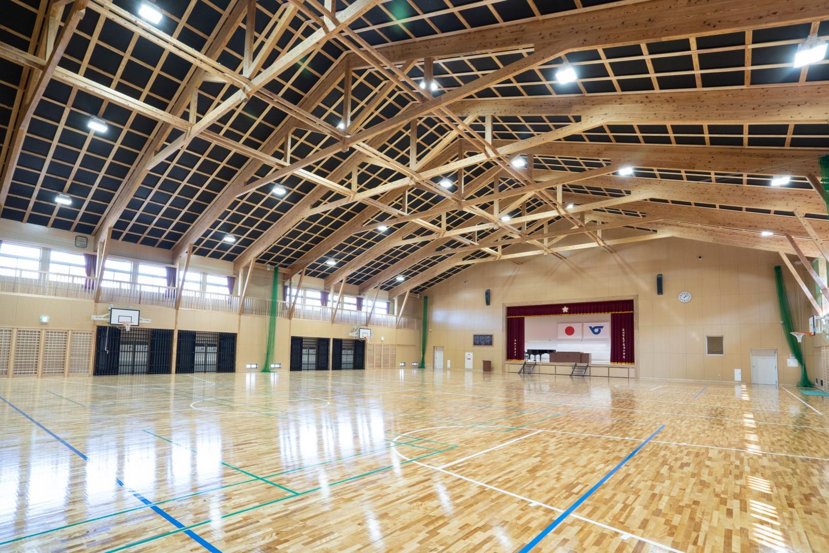 広川町立下広川小学校 屋内運動場